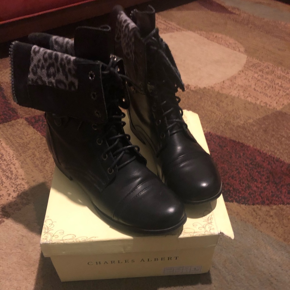 Combat boots